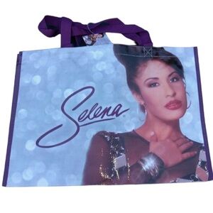 New Tejano Singer Selena Limited
NWT
Edition Reusable Shopping Bag